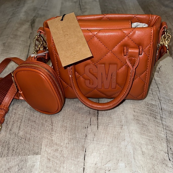 Steve Madden Handbags - NEW Steve Madden whiskey spice crossbody with mini wallet